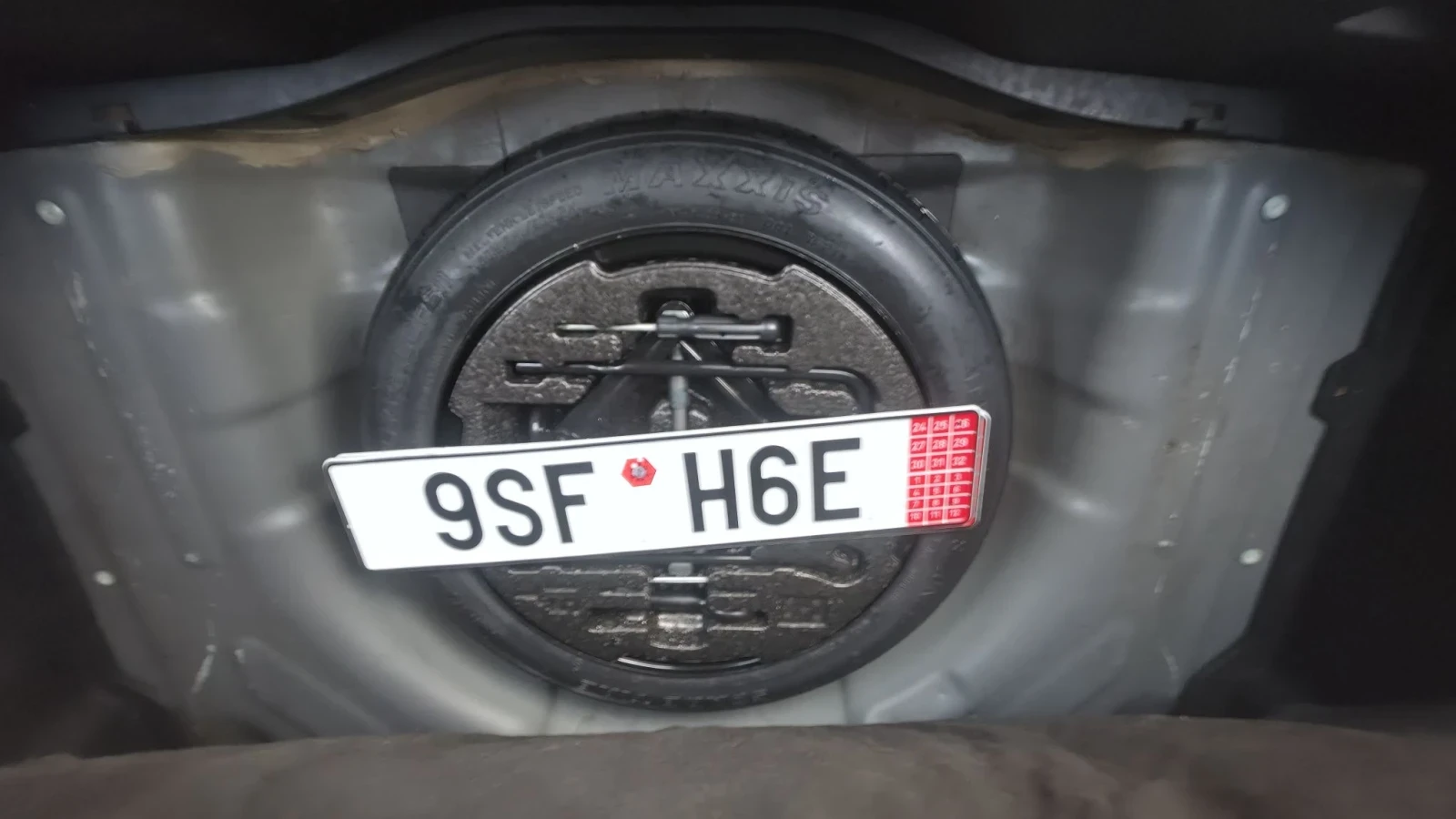 Kia Ceed 1.6CRDI.2014г.Хечбек.Отлична, снимка 12 - Автомобили и джипове - 55949861