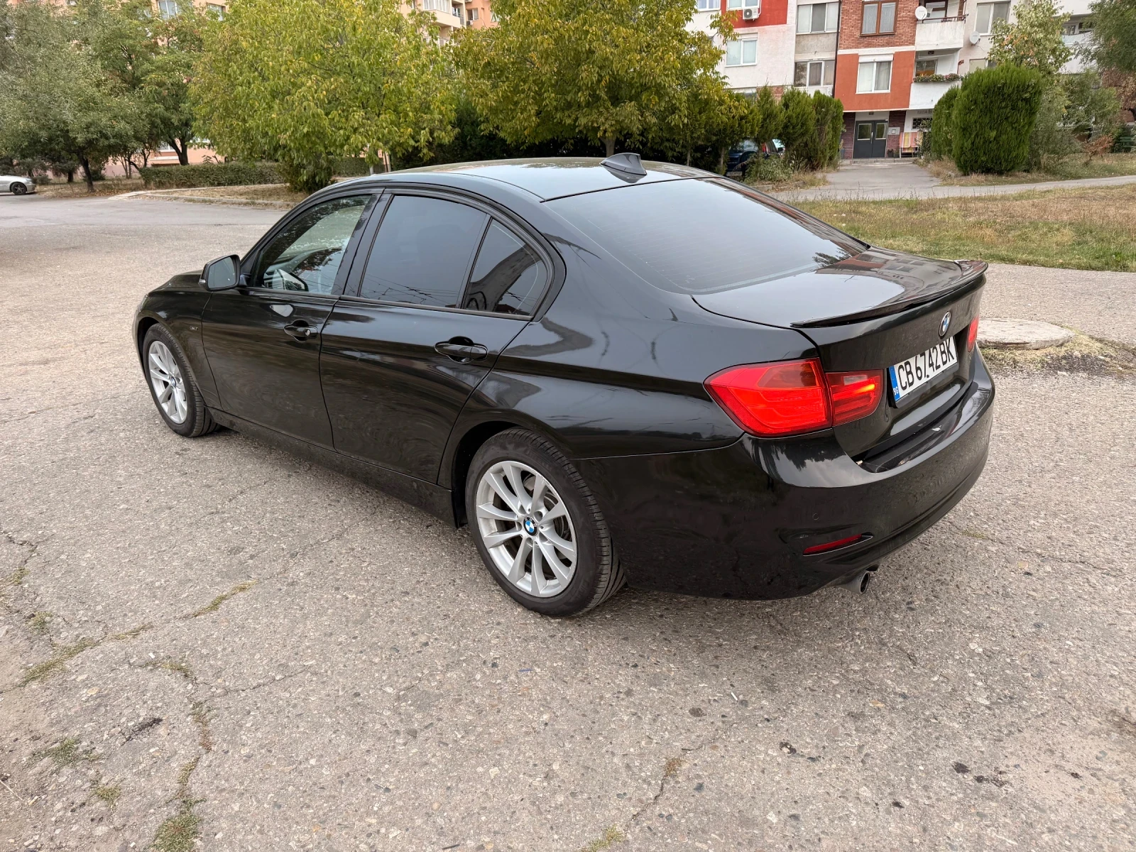 BMW 320, снимка 5 - Автомобили и джипове - 56219503