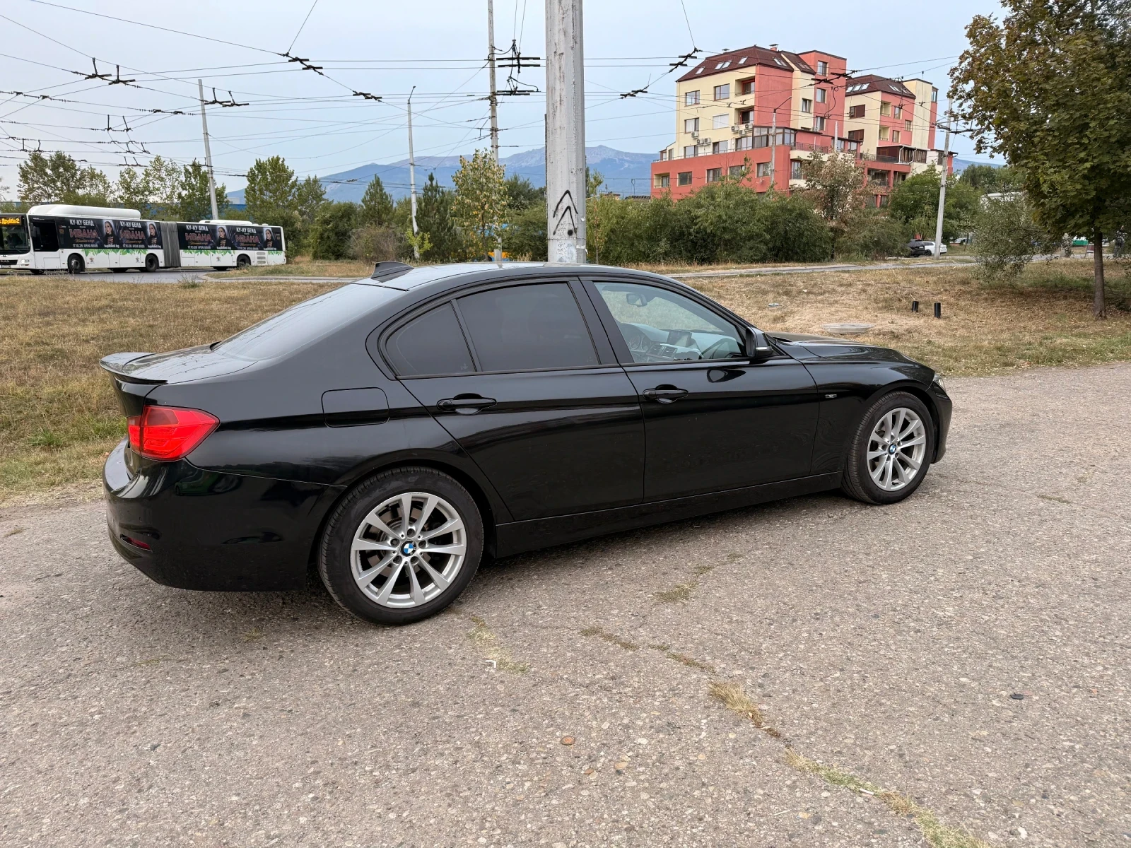 BMW 320, снимка 3 - Автомобили и джипове - 56219503