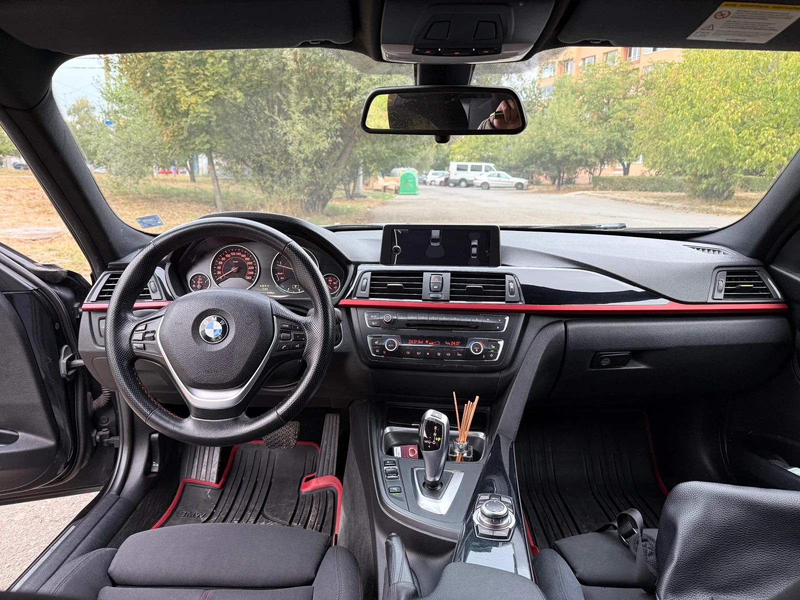 BMW 320, снимка 10 - Автомобили и джипове - 56219503