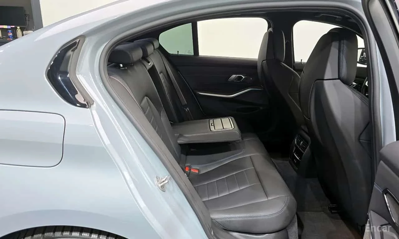 BMW 340 /ШИБИДАХ/ДИСТРОНИК/360 КАМЕРИ, снимка 12 - Автомобили и джипове - 56262322