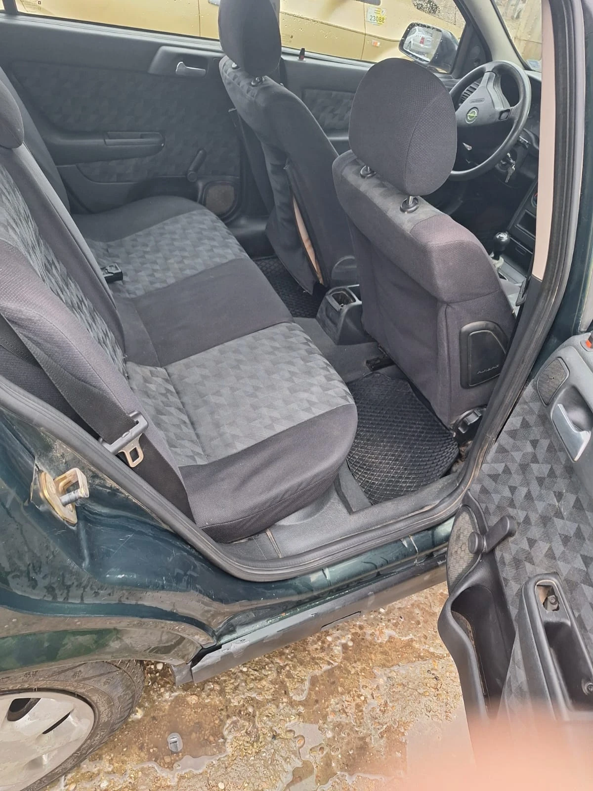 Opel Astra, снимка 6 - Автомобили и джипове - 56730351