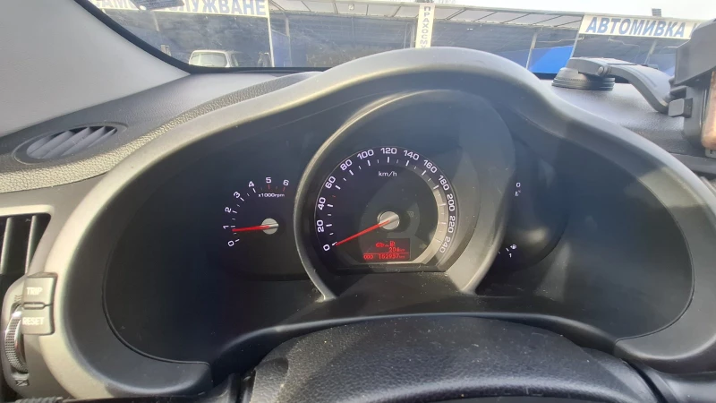 Kia Sportage, снимка 8 - Автомобили и джипове - 52931280