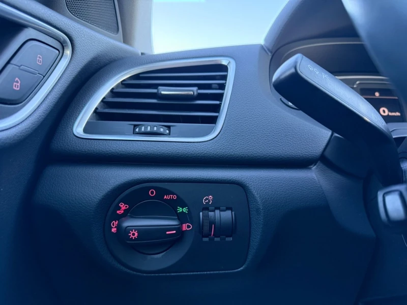 Audi Q3 Premium* Kожа* Подгрев* НАВИ* ПАНО* , снимка 14 - Автомобили и джипове - 53361245