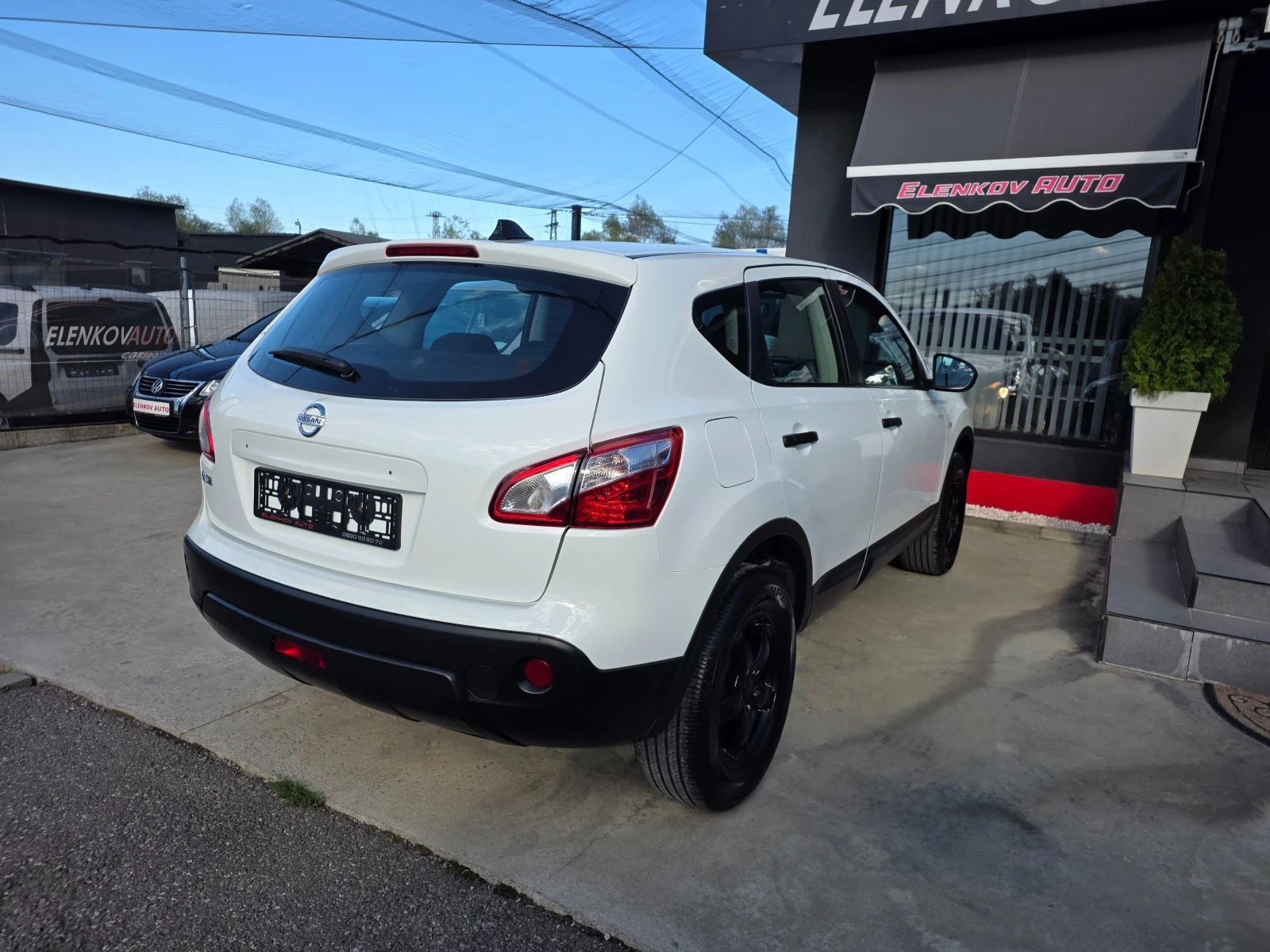 Nissan Qashqai 1.6i-117к.с EURO 5-КЛИМАТИК- ШВЕЙЦАРИЯ - изображение 8