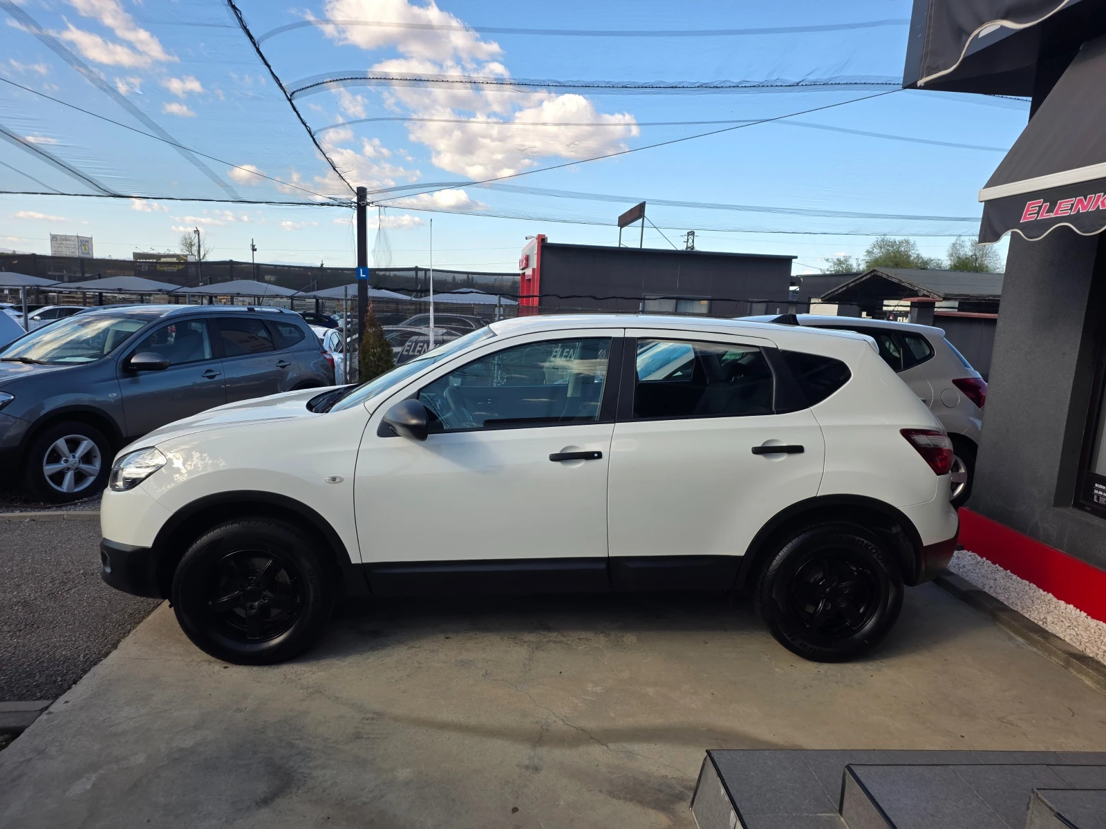 Nissan Qashqai 1.6i-117к.с EURO 5-КЛИМАТИК- ШВЕЙЦАРИЯ - изображение 4