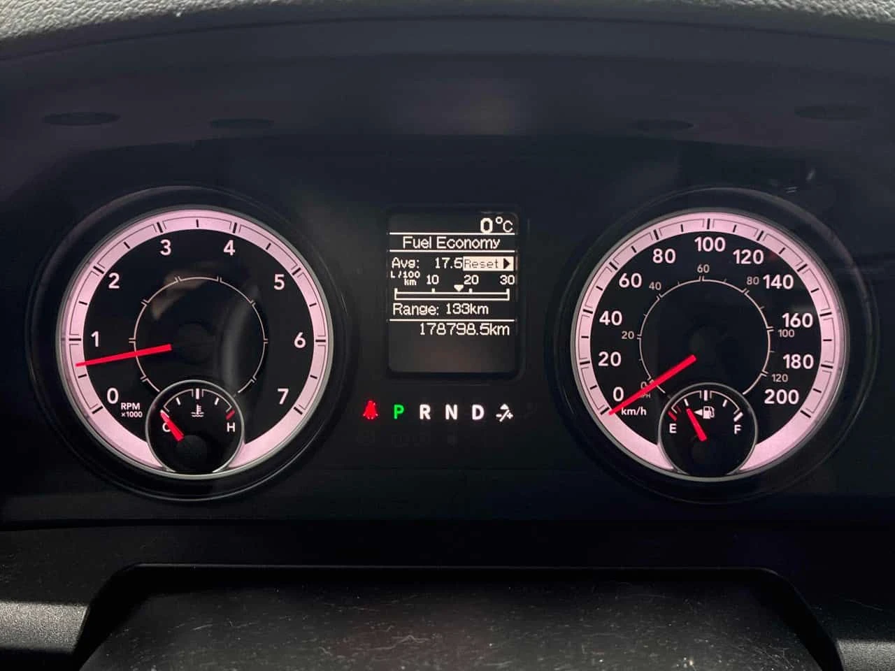 Dodge RAM 1500 * Express * CARFAX * КЛИП НА МОТОРА * , снимка 9 - Автомобили и джипове - 53958232