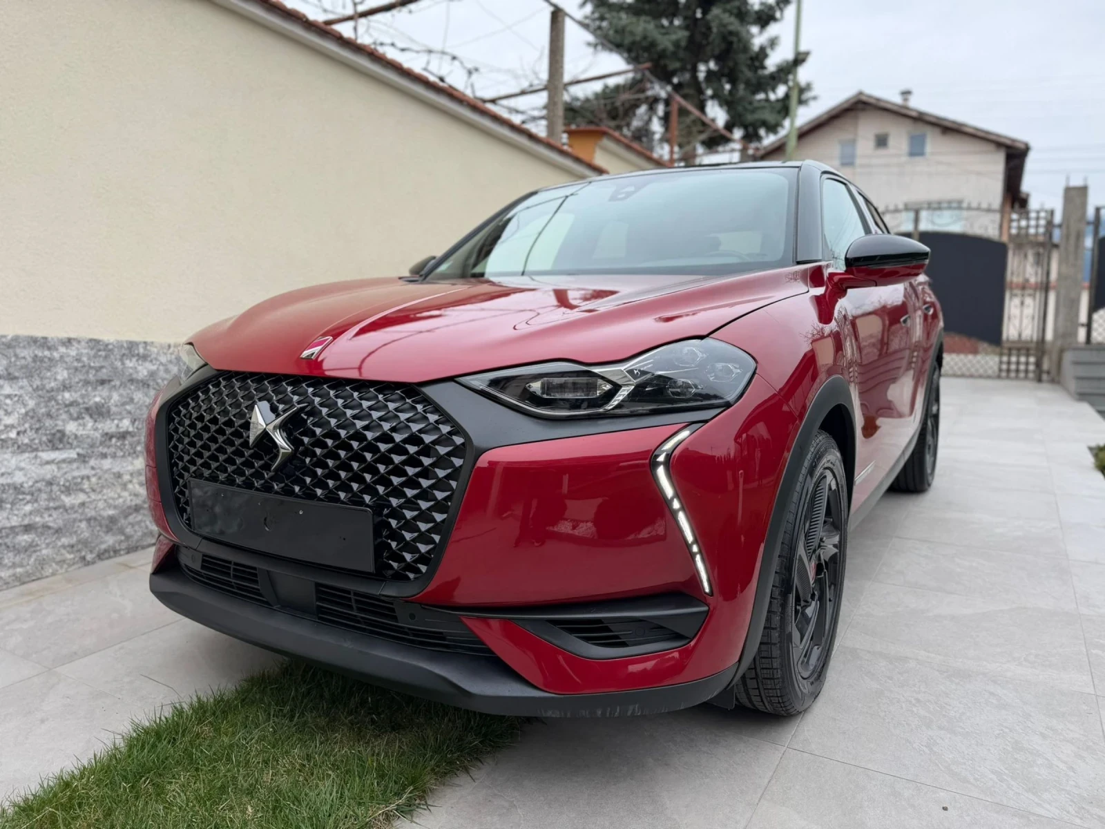 Citroen DS 3 Crossback 1.2 Performance Line, снимка 3 - Автомобили и джипове - 54037409