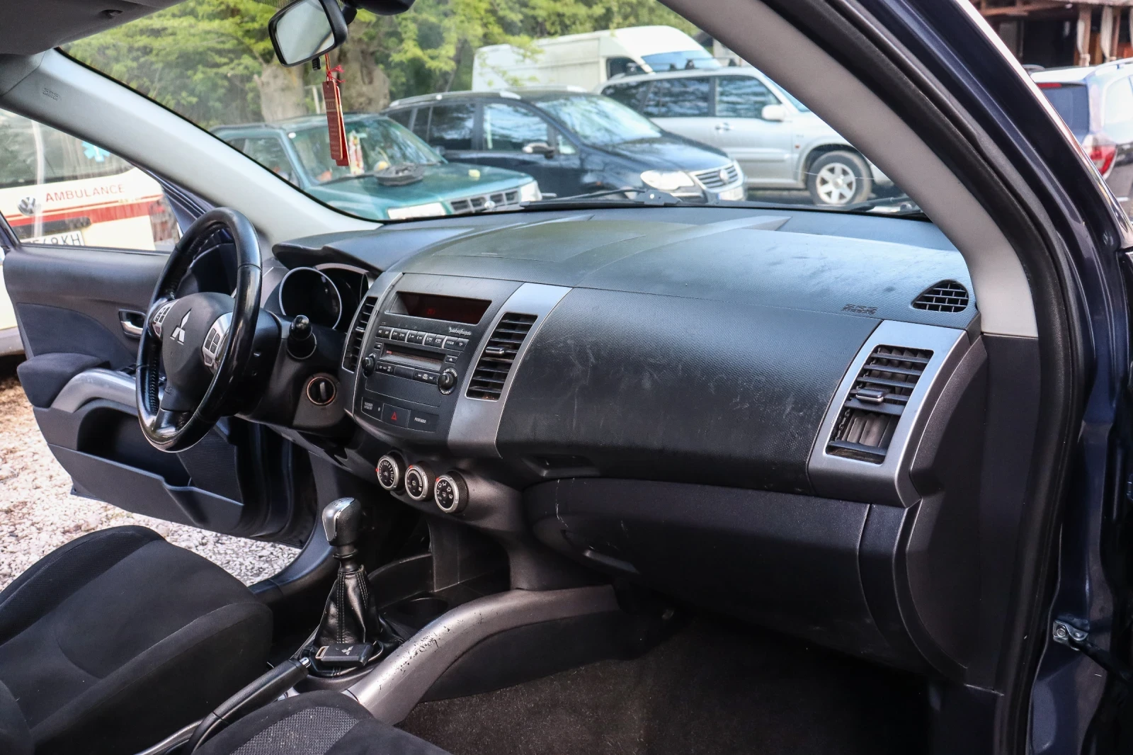 Mitsubishi Outlander 2.2D 7������ | Mobile.bg � ����������� 10