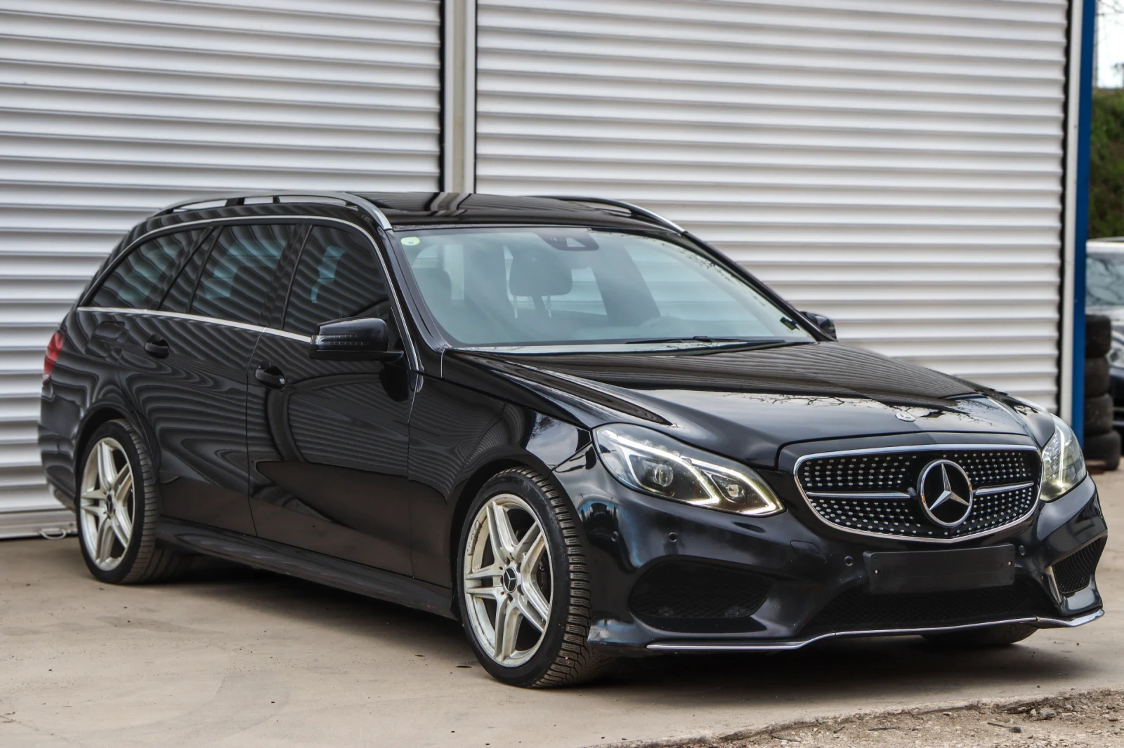 Mercedes-Benz E 350 d V6 9G AMG (E300), снимка 2 - Автомобили и джипове - 54390998