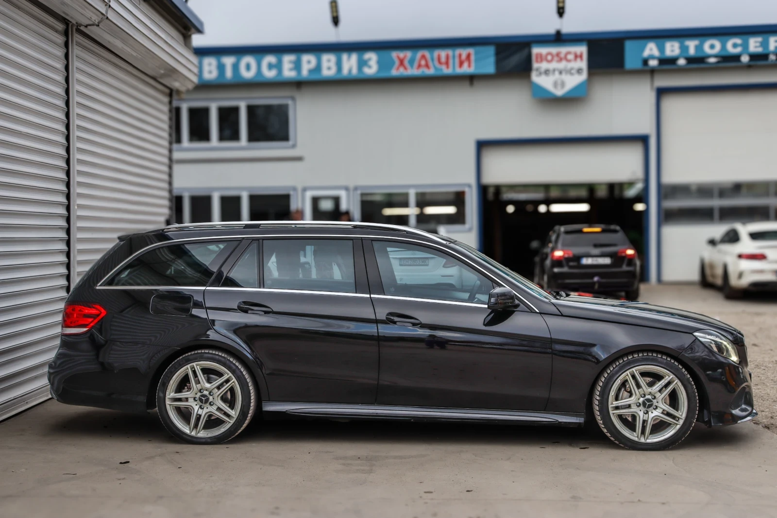 Mercedes-Benz E 350 d V6 9G AMG (E300), снимка 8 - Автомобили и джипове - 54390998
