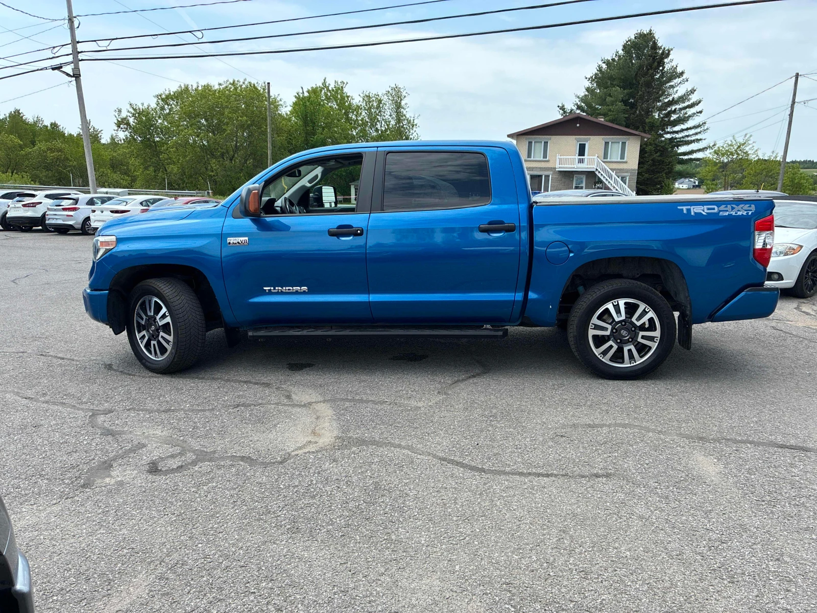 Toyota Tundra 5.7* SR* 4x4, снимка 2 - Автомобили и джипове - 54807364