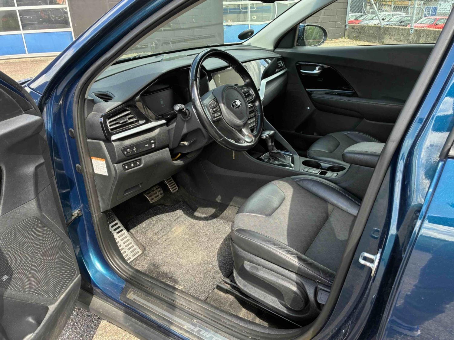 Kia Niro 1.6 hybrid, снимка 12 - Автомобили и джипове - 55623970