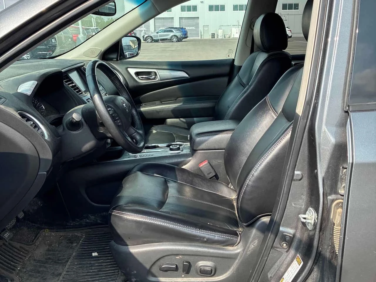 Nissan Pathfinder 4x4| PANO| 360| 2 КЛЮЧА| , снимка 13 - Автомобили и джипове - 55638752