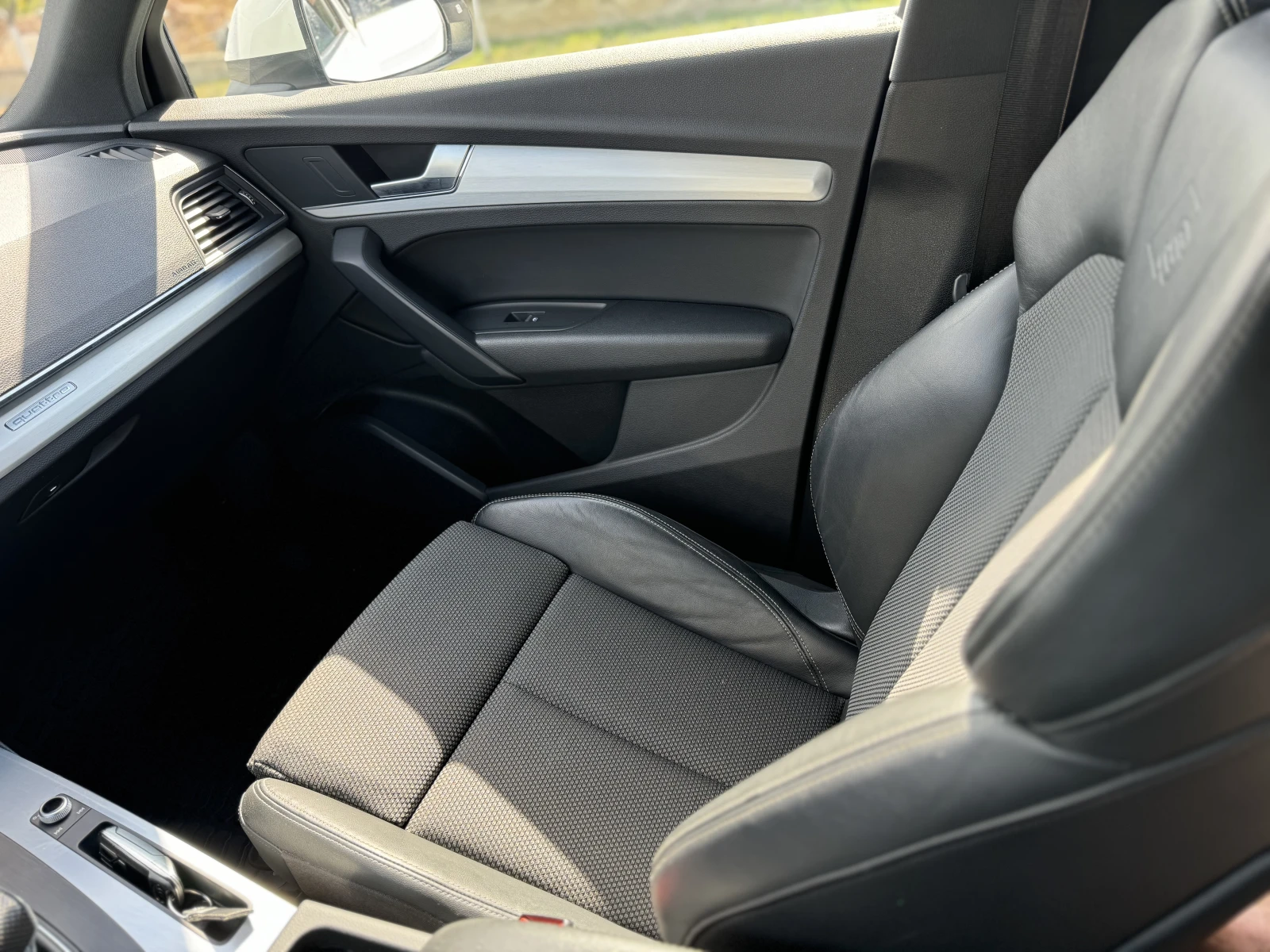 Audi Q5, снимка 10 - Автомобили и джипове - 55665659