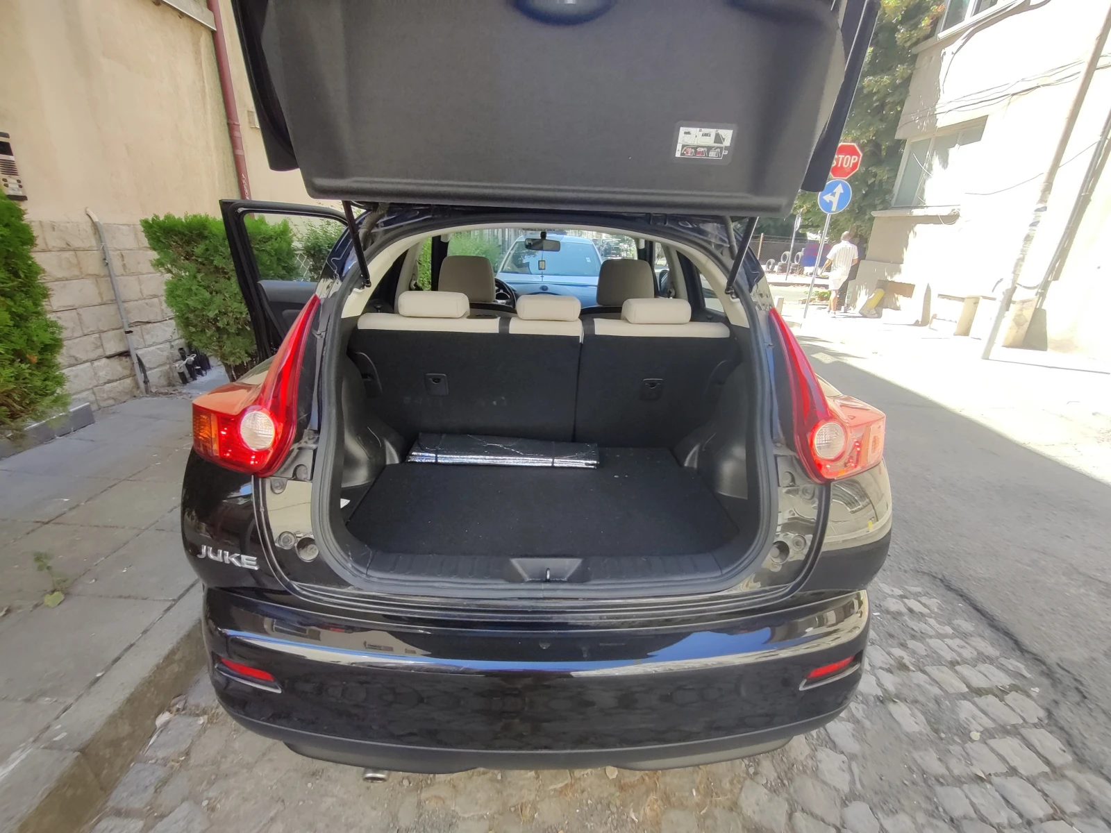 Nissan Juke, снимка 16 - Автомобили и джипове - 55942901