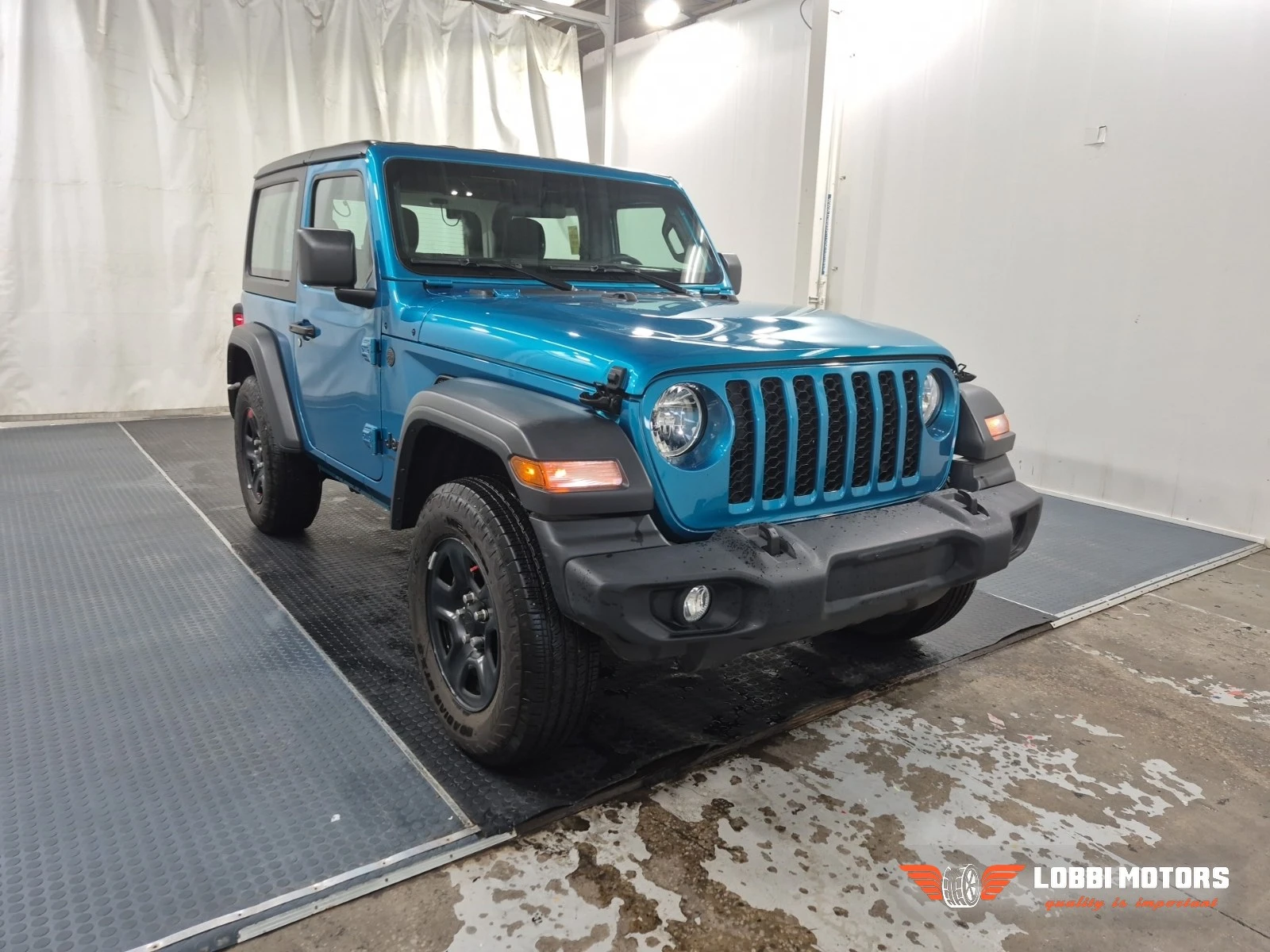 Jeep Wrangler, снимка 2 - Автомобили и джипове - 55928723