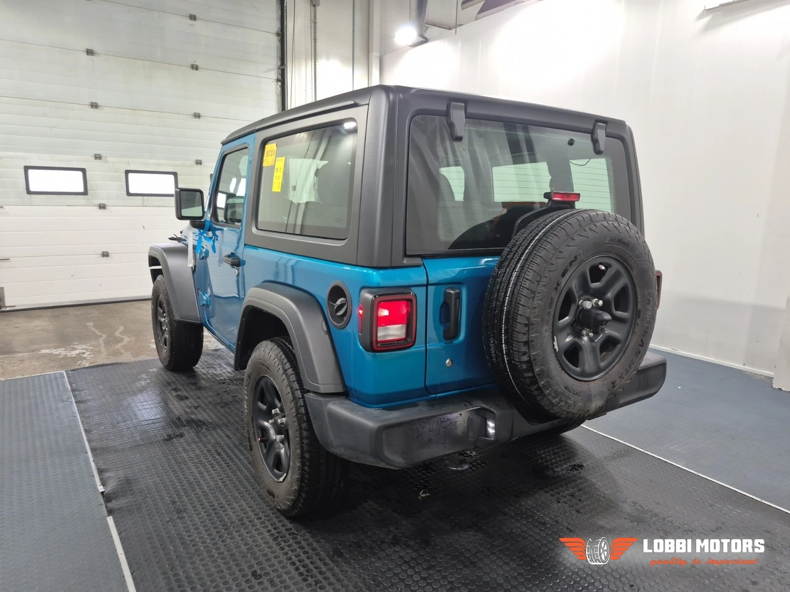 Jeep Wrangler, снимка 4 - Автомобили и джипове - 55928723