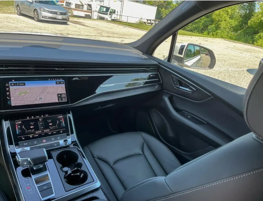Audi Q7 * * ОФИЦИАЛНО ПРЕДСТАВИТЕЛСТВО АУДИ* * , снимка 13 - Автомобили и джипове - 56334782
