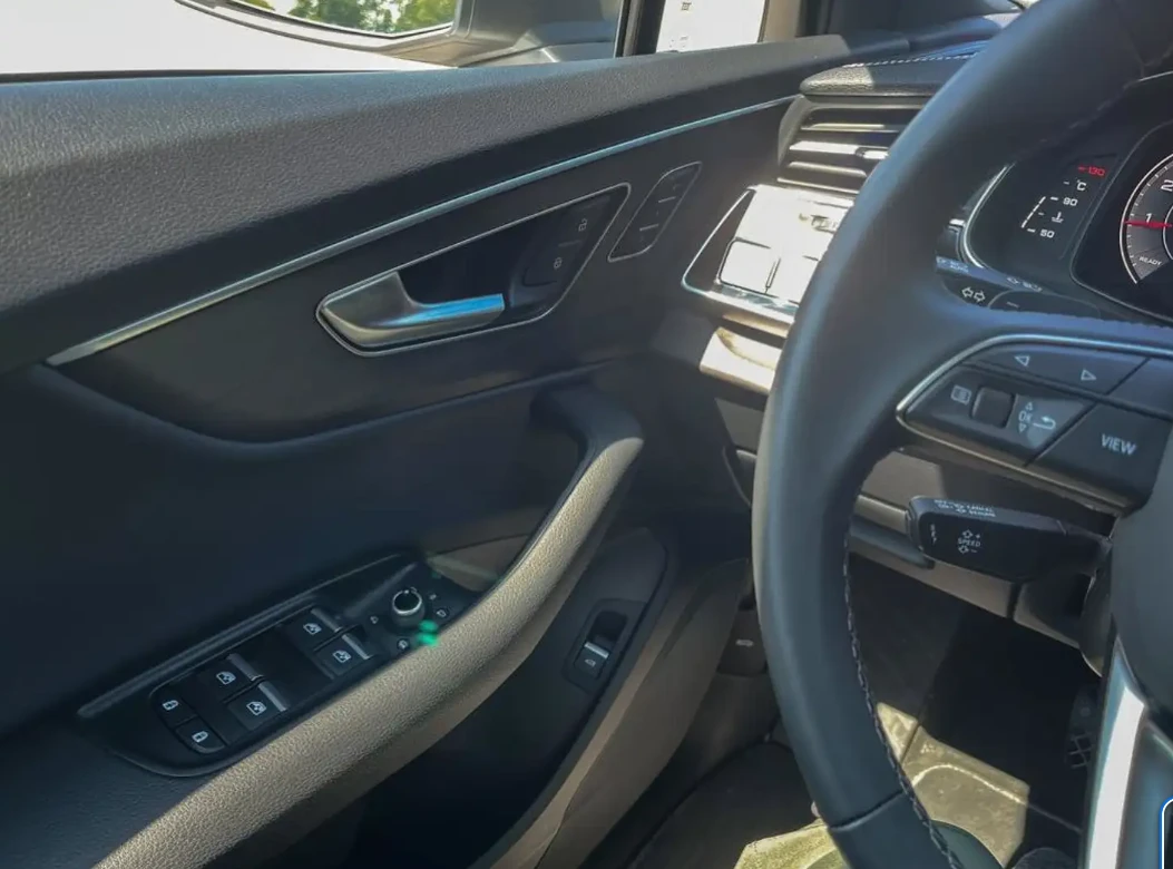 Audi Q7 * * ОФИЦИАЛНО ПРЕДСТАВИТЕЛСТВО АУДИ* * , снимка 17 - Автомобили и джипове - 56334782