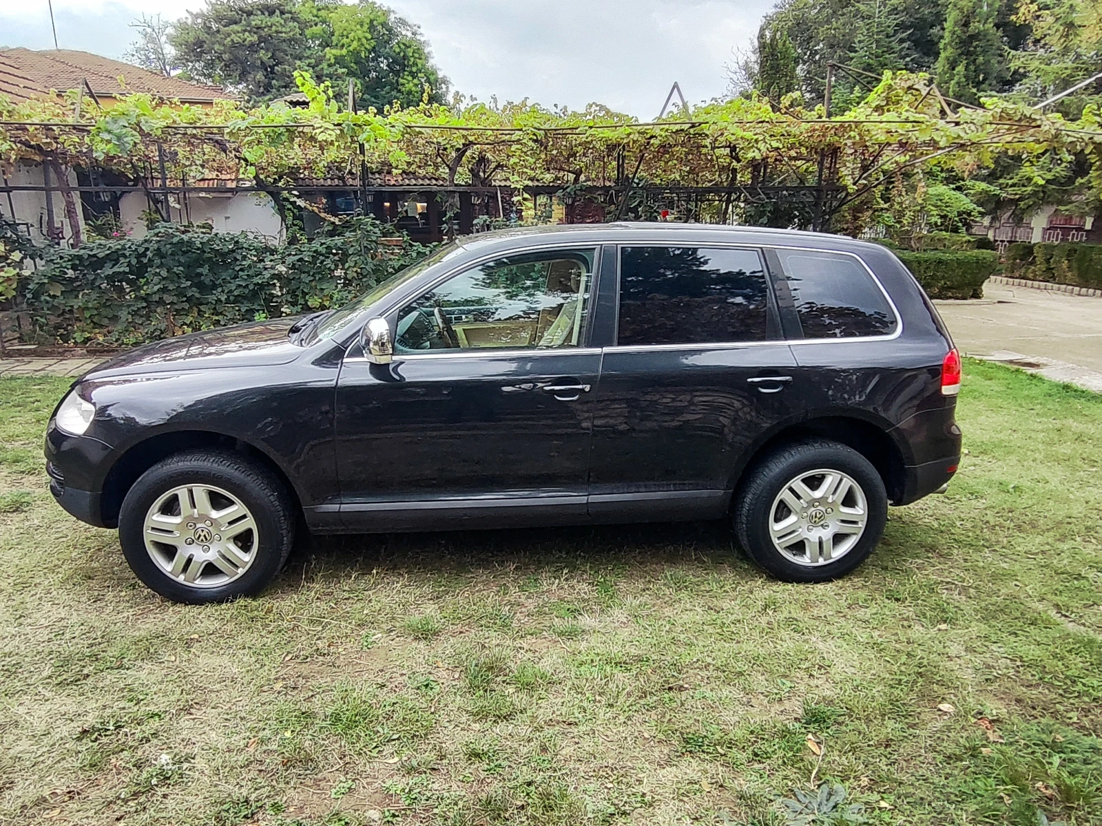 VW Touareg, снимка 3 - Автомобили и джипове - 56506943