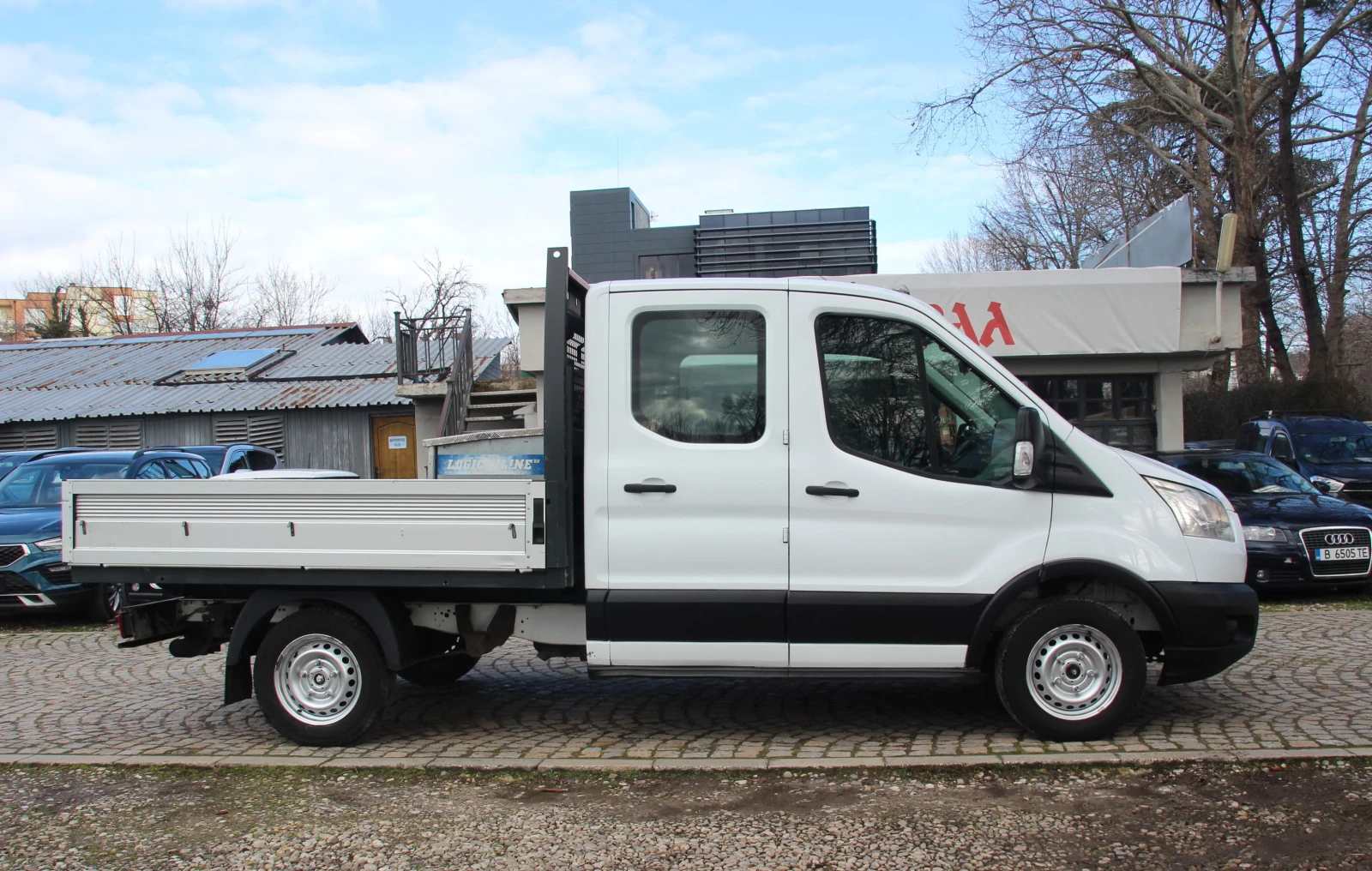 Ford Transit 2.2 CDTI ДВОЙНА КАБИНА С КАРОСЕРИЯ   6+ 1 МЕСТА  Н, снимка 4 - Бусове и автобуси - 53865314