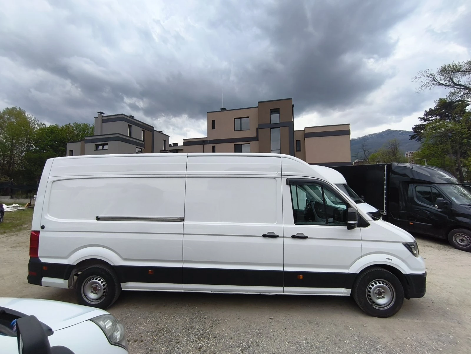 VW Crafter ДЪЛГА БАЗА//ЛИЗИНГ, снимка 12 - Бусове и автобуси - 54359342
