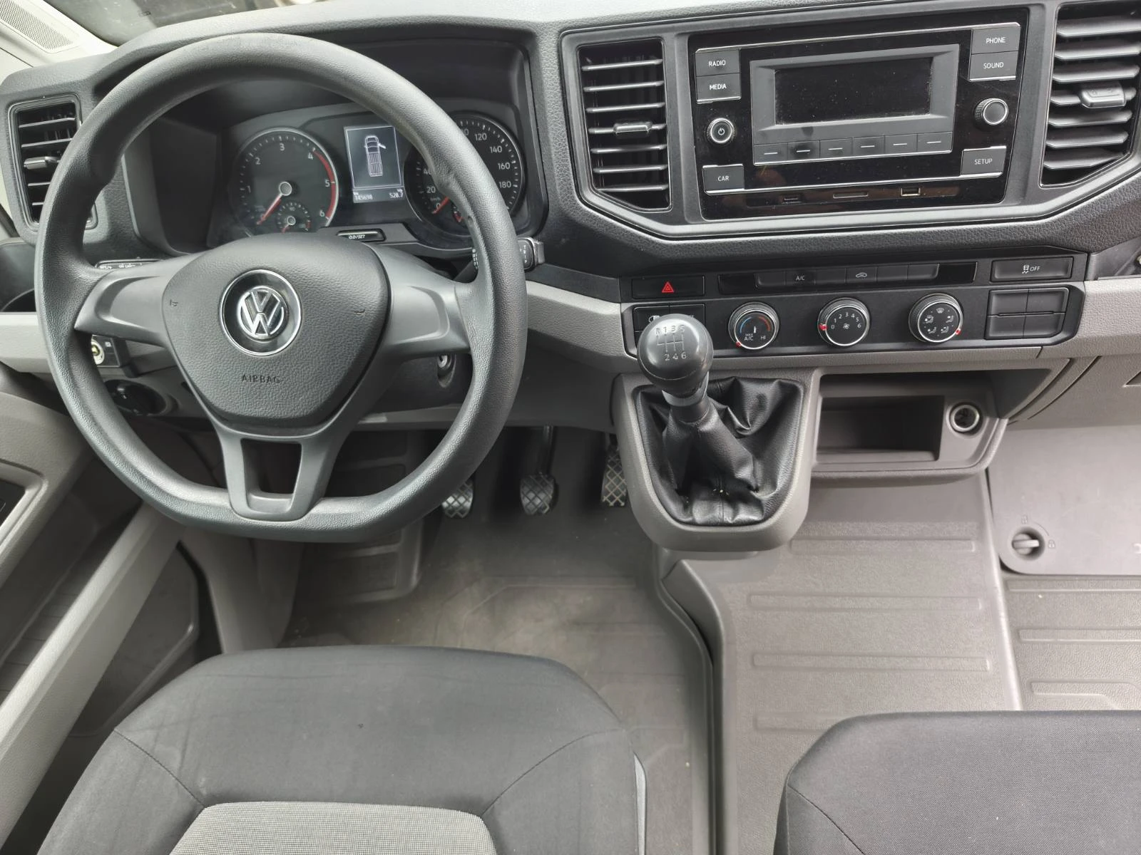 VW Crafter ДЪЛГА БАЗА//ЛИЗИНГ, снимка 10 - Бусове и автобуси - 54359342