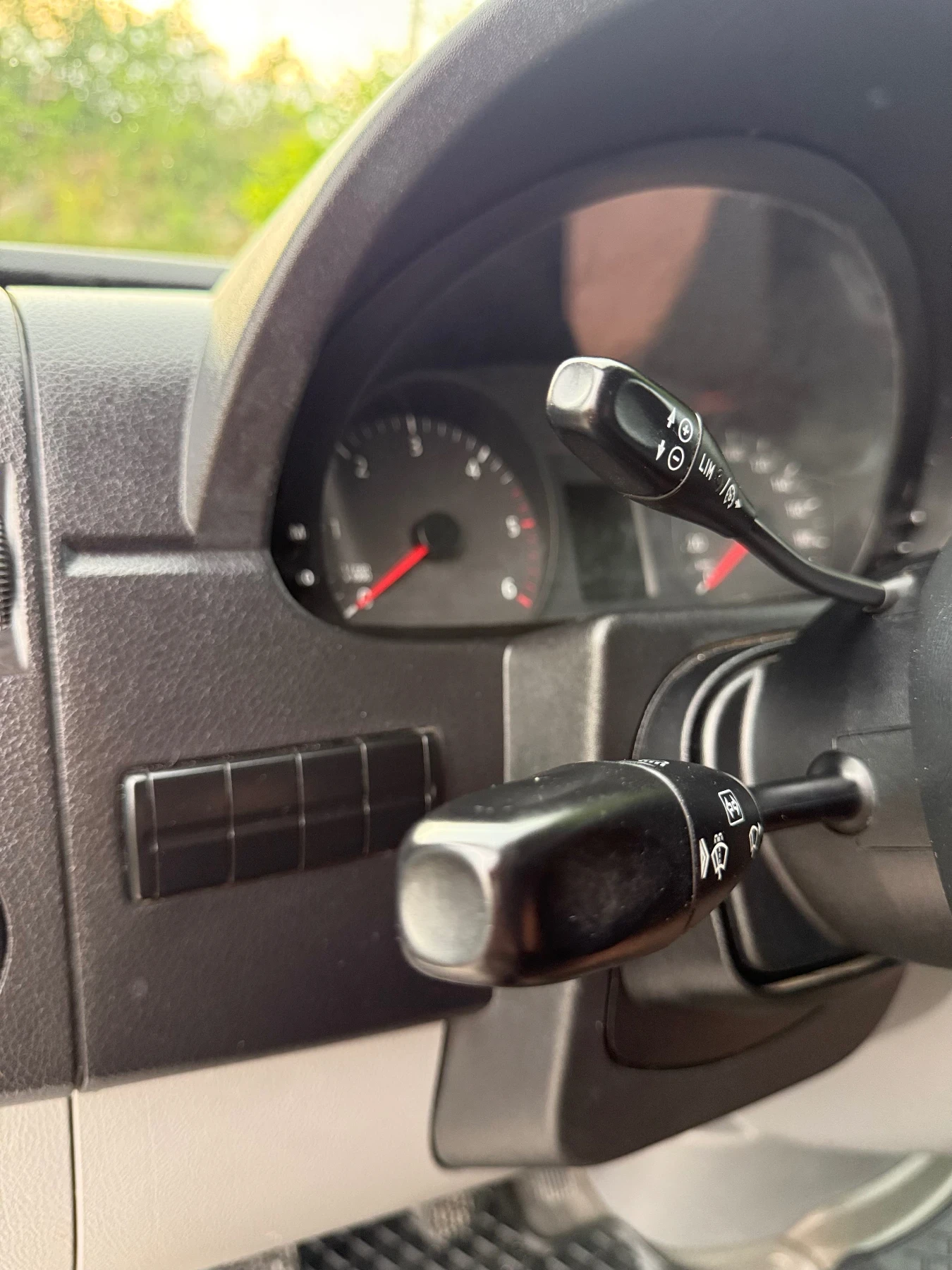 VW Crafter 2.0 Клима, снимка 12 - Бусове и автобуси - 54790528