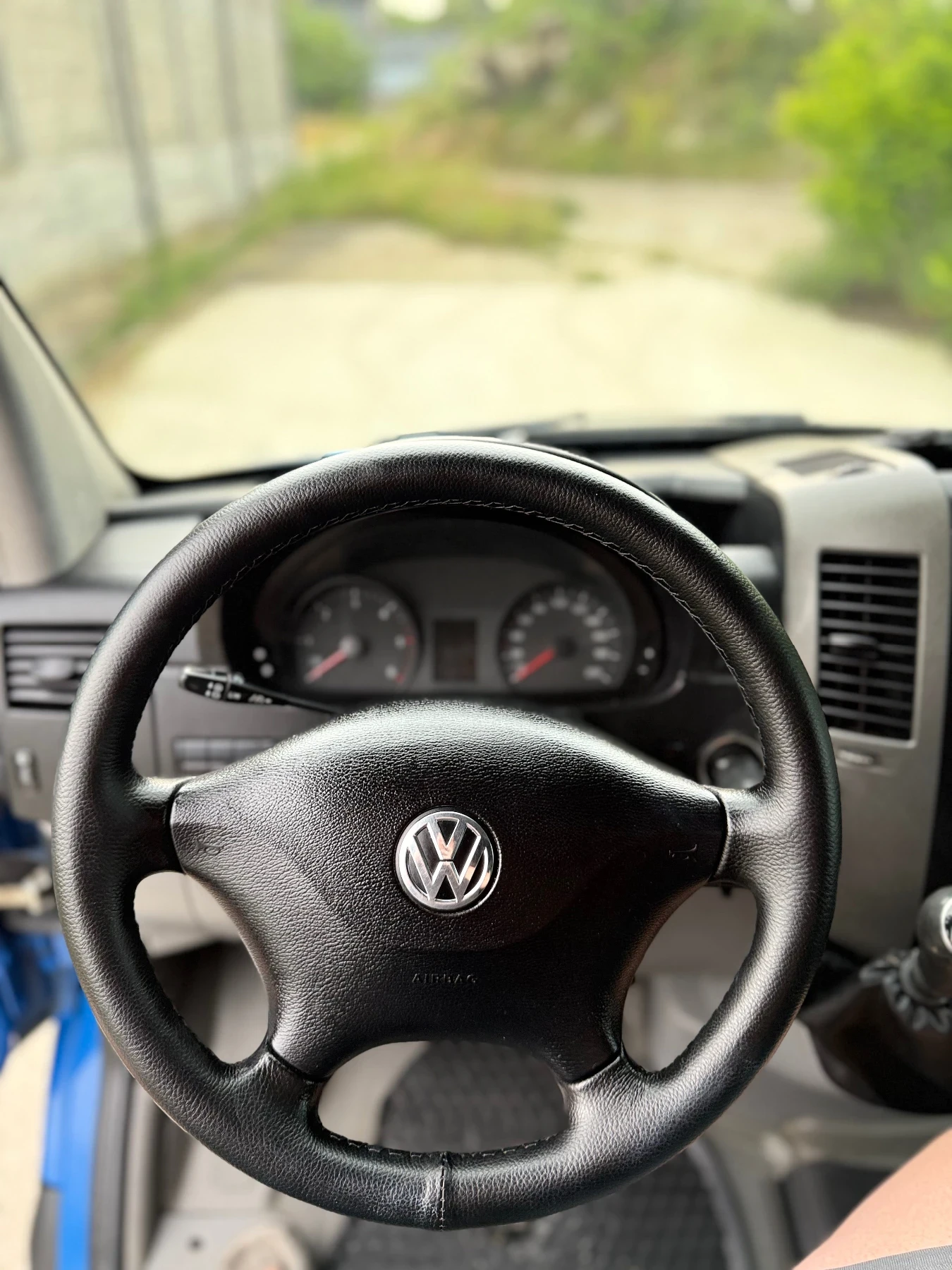 VW Crafter 2.0 Клима, снимка 11 - Бусове и автобуси - 54790528