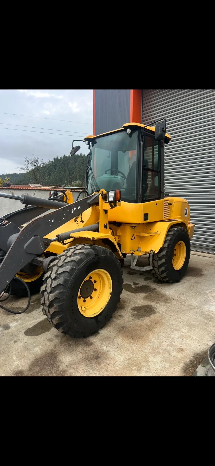 Челен товарач Volvo L30G