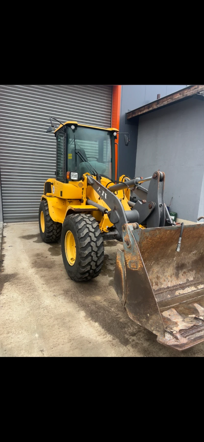 Челен товарач Volvo L30G, снимка 2 - Индустриална техника - 56016170
