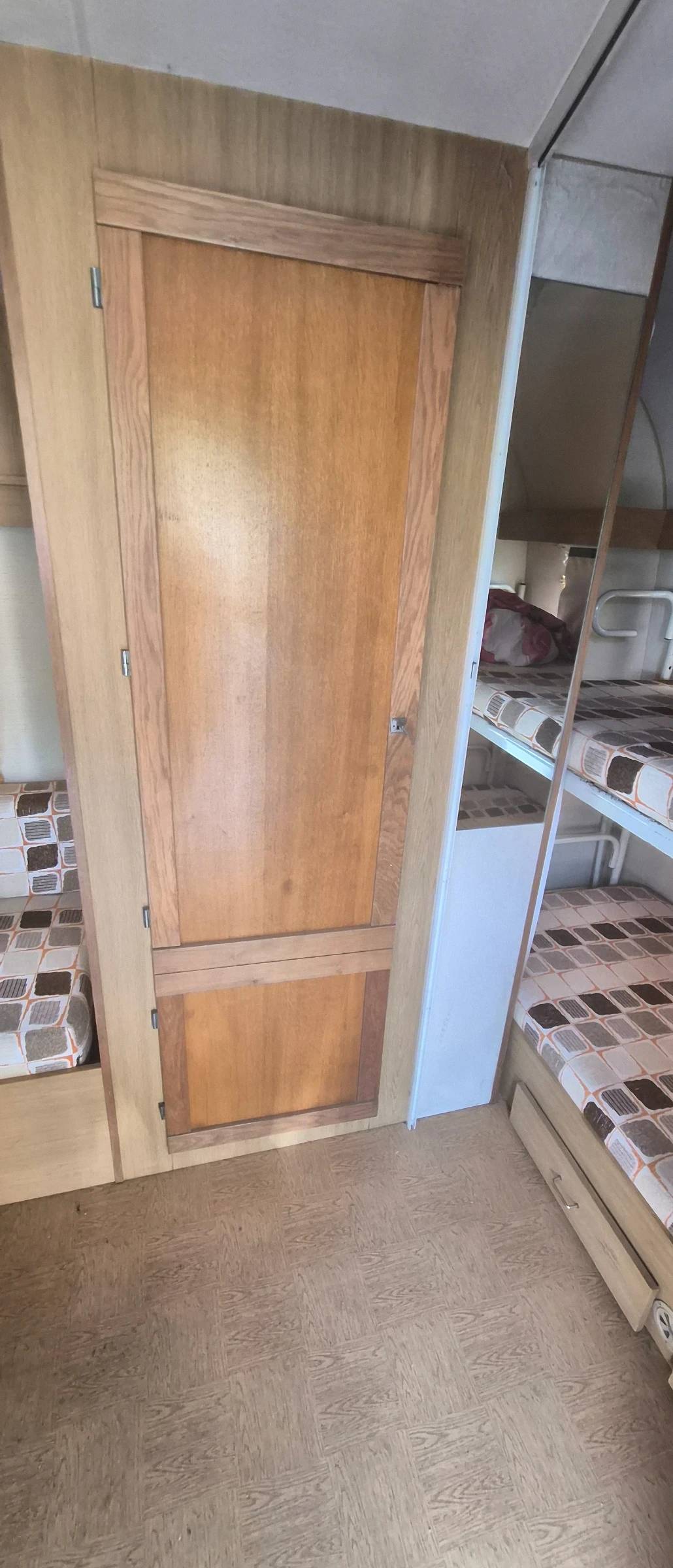 �������� Laika T52 | Mobile.bg � ����������� 5