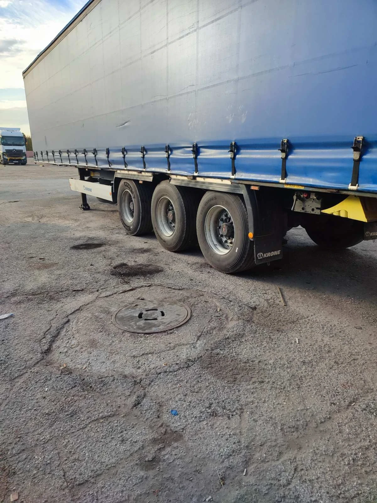 Полуремарке Krone ДАВА СЕ ПОД НАЕМ , снимка 2 - Ремаркета - 53365053