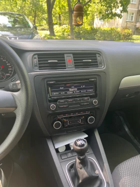 VW Jetta - 7000 € / 13690.81 лв. - 64268453 4