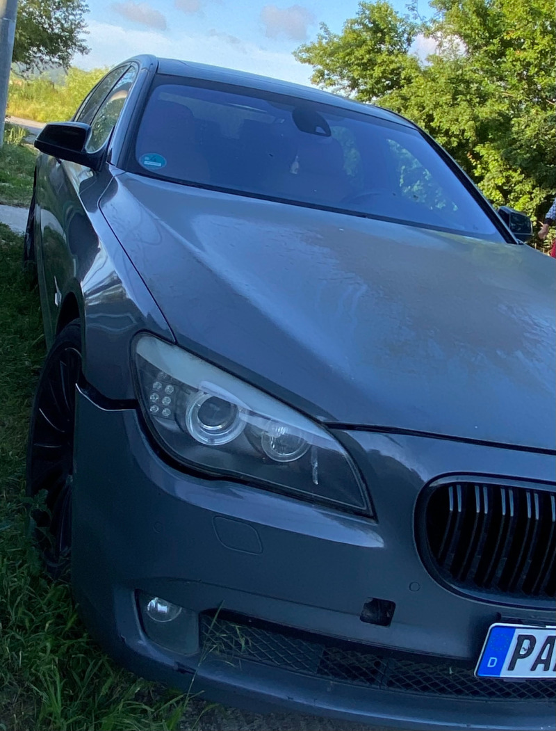 BMW 730, снимка 4 - Автомобили и джипове - 45913659