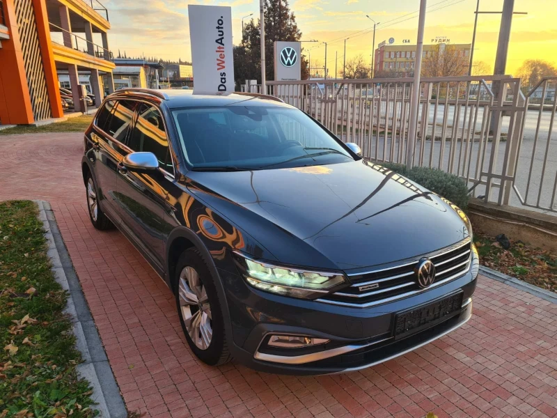 VW Passat, снимка 1 - Автомобили и джипове - 48136401