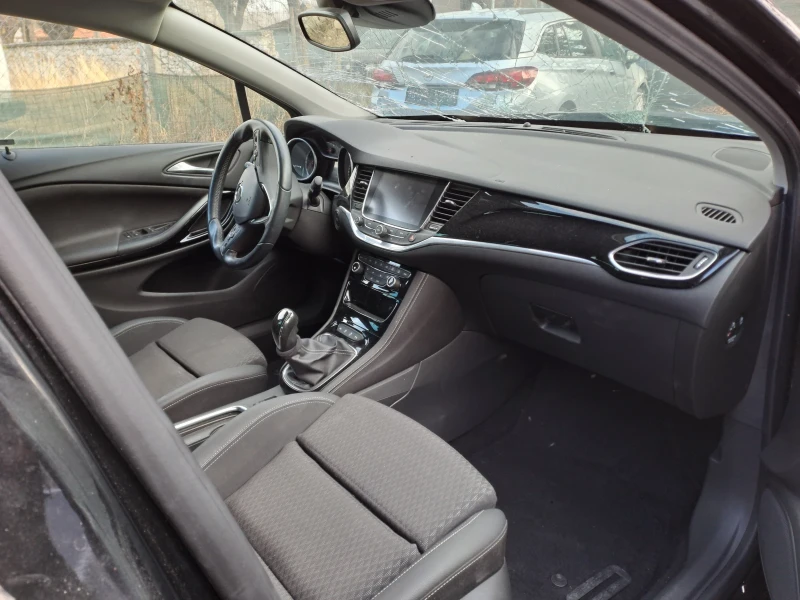 Opel Astra 1.4T.Бензин, снимка 8 - Автомобили и джипове - 48229863