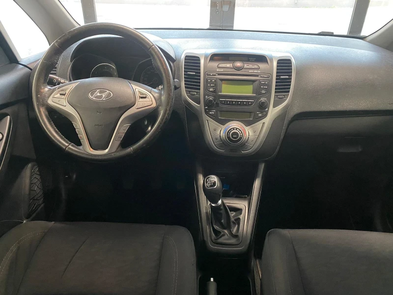 Hyundai Ix20, снимка 12 - Автомобили и джипове - 48350649