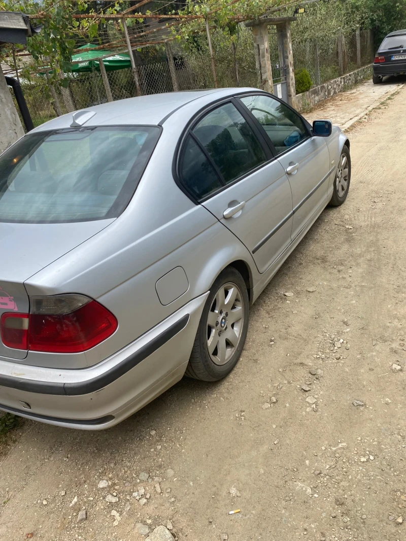 BMW 320, снимка 4 - Автомобили и джипове - 48423139