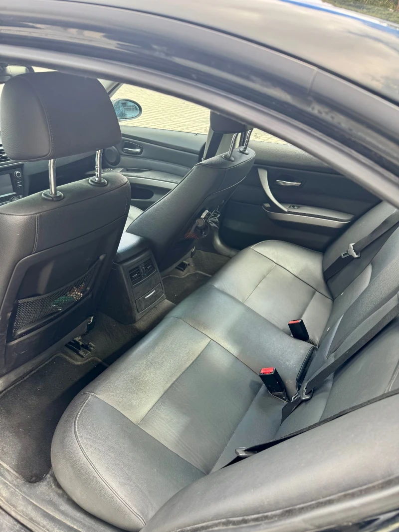 BMW 320 I, снимка 9 - Автомобили и джипове - 51778186