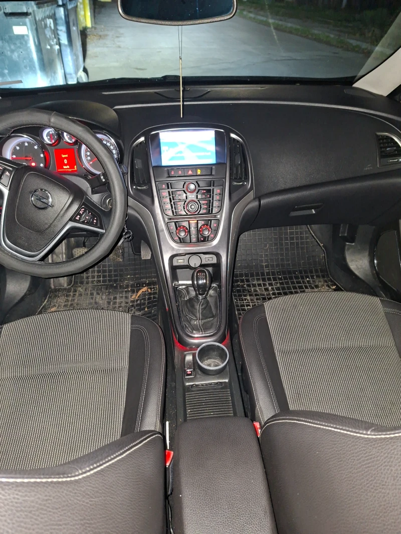 Opel Astra Opel Astra Sport Tourer, снимка 9 - Автомобили и джипове - 52340089