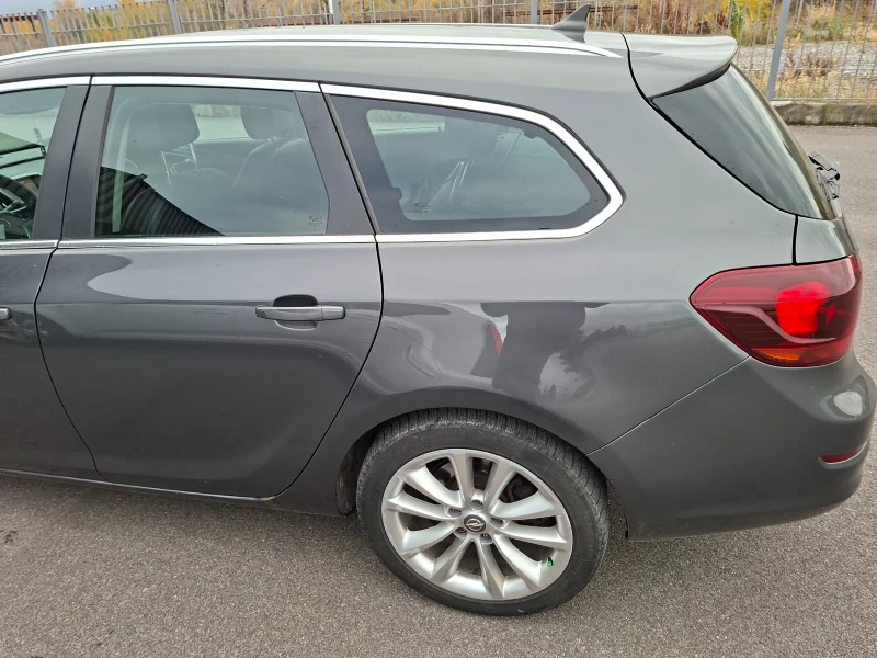 Opel Astra Opel Astra Sport Tourer, снимка 4 - Автомобили и джипове - 52340089