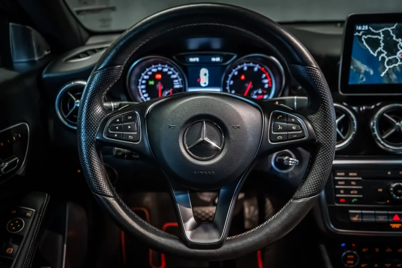 Mercedes-Benz CLA 250 4x4, Face, 2018, 90000km, снимка 12 - Автомобили и джипове - 52588158