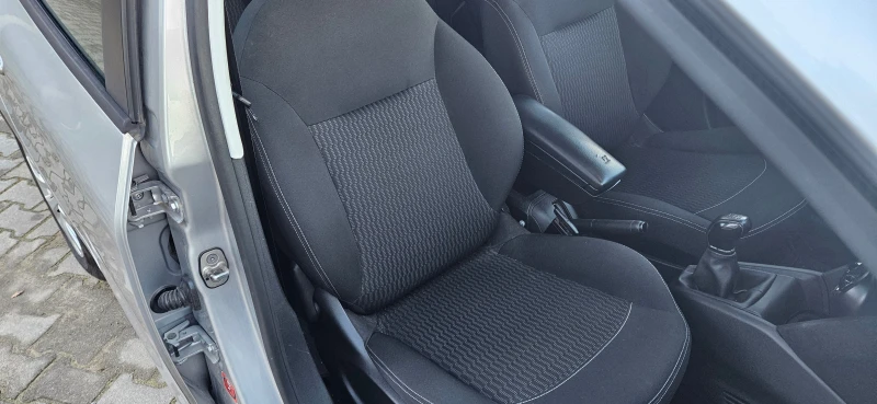 Peugeot 208 1.6 HDI, снимка 9 - Автомобили и джипове - 52913929