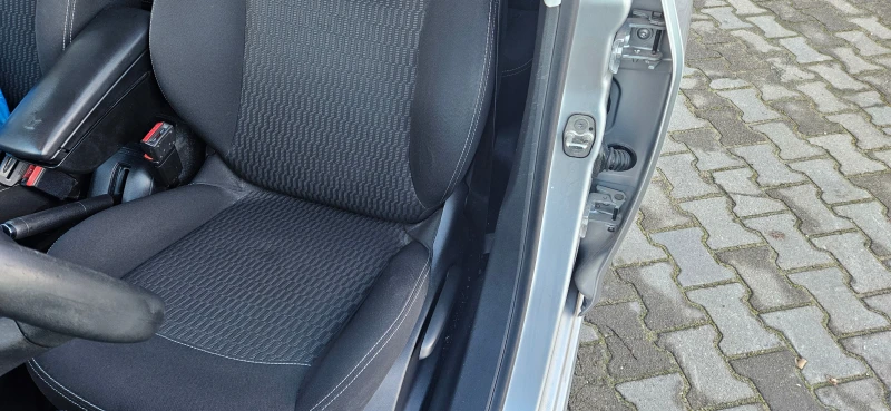 Peugeot 208 1.6 HDI, снимка 8 - Автомобили и джипове - 52913929