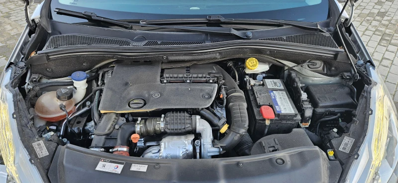 Peugeot 208 1.6 HDI, снимка 14 - Автомобили и джипове - 52913929