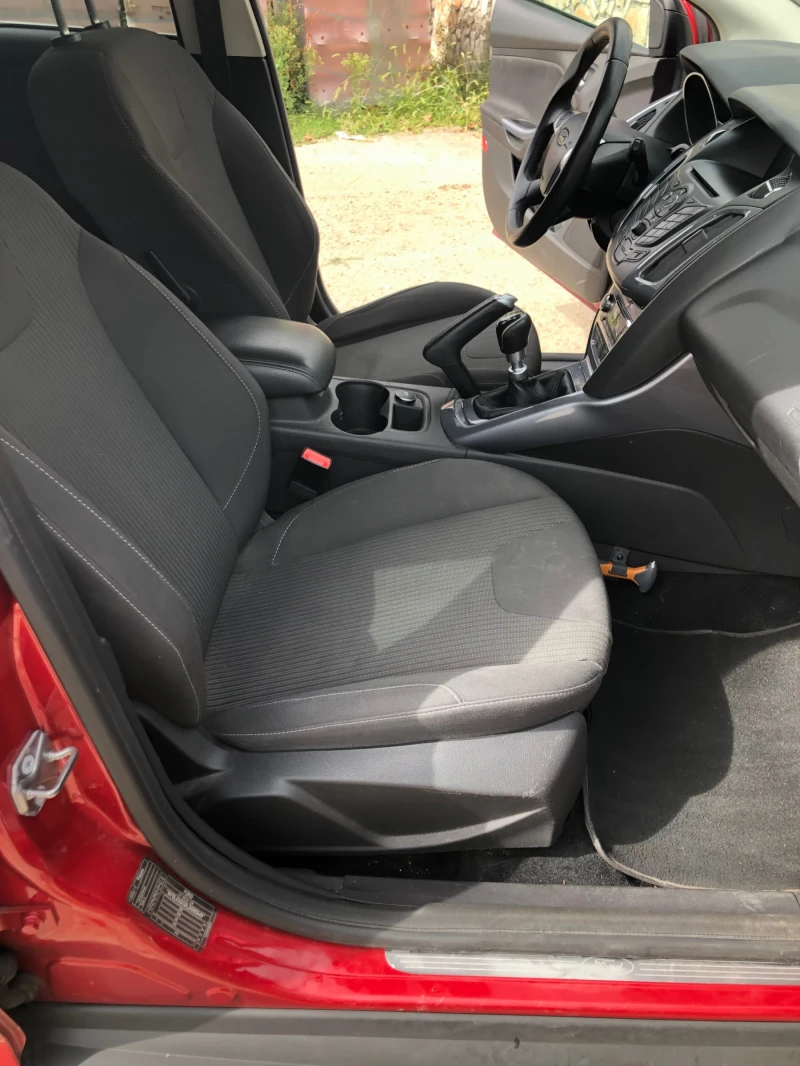 Ford Focus 1.0it ecobost, снимка 10 - Автомобили и джипове - 53008179