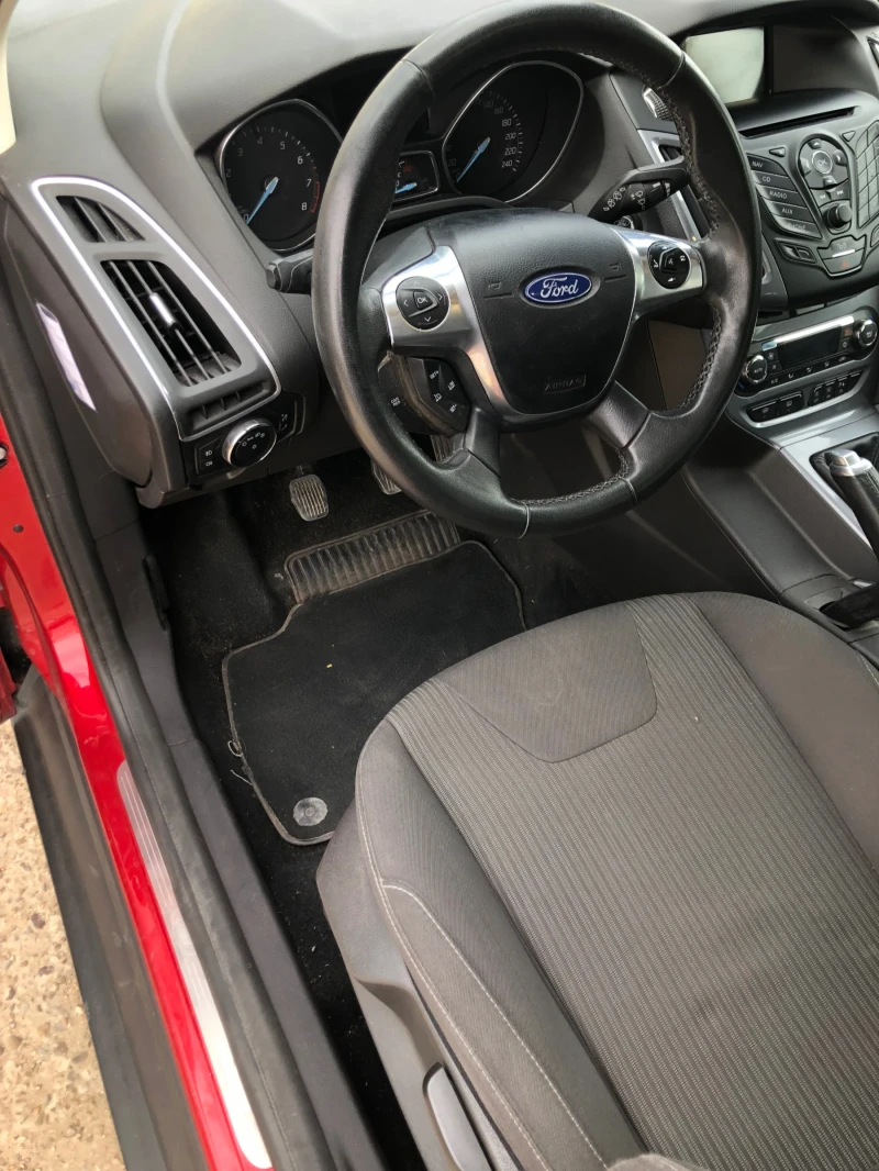 Ford Focus 1.0it ecobost, снимка 5 - Автомобили и джипове - 53008179