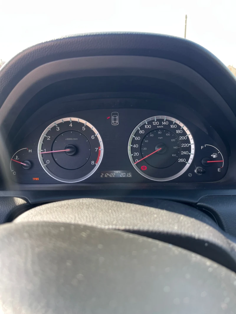 Honda Accord 3.5 Vtec , Manual, снимка 11 - Автомобили и джипове - 53295499